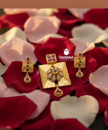 silver pendal bottie