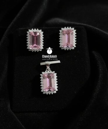 silver pendal bottie